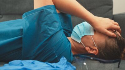 Burnout: canabidiol reduz a síndrome em 25% entre profissionais de saúde